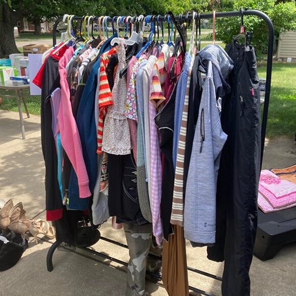 NEW Metal Clothing Rack, 43.3 Inches Garment Rack with Bottom Shelf for Hanging - Picture 8 of 8